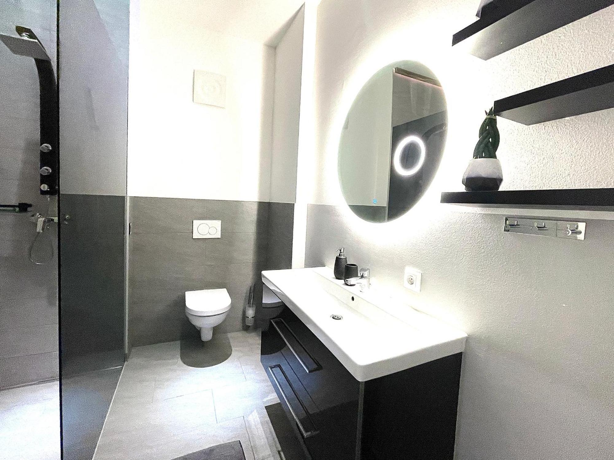 Alpenluxus Presents Design Lodge - Terrace & Car Park Kramsach Extérieur photo